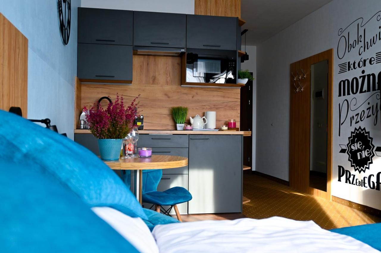 Aparthotel Legnica - Apartamenty Z Aneksem Kuchennym Esterno foto